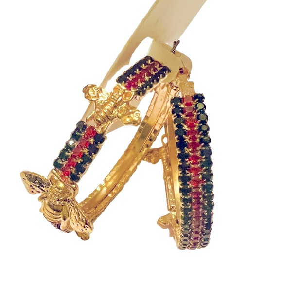 BLING🛍🆕GOLD BEE & MULTICOLORED RED & DARK GREEN RHINESTONE HOOP EARRINGS - Picture 4 of 4